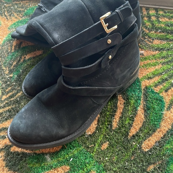 Black knee high boots in suede - Picture 2 of 9